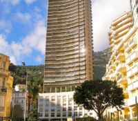 FOR RENT – LA ROUSSE / SAINT ROMAN – STUDIO WITH L..