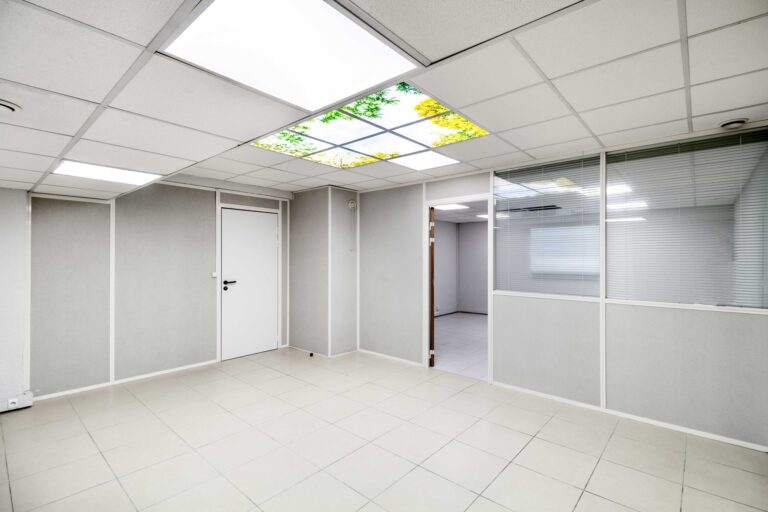 FOR RENT – JARDIN EXOTIQUE – OFFICE – LES LIGURES..
