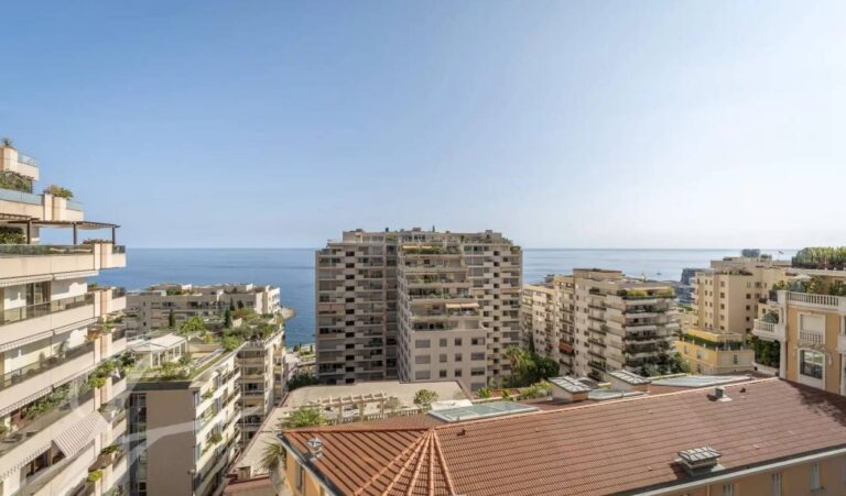 FOR RENT – LA ROUSSE / SAINT-ROMAN – 1-BEDROOM WIT..