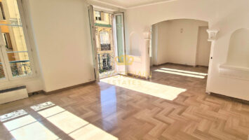 FOR SALE – CONDAMINE – 3-BEDROOM IN BOURGEOIS BUIL..