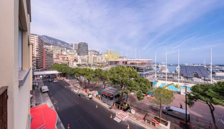FOR SALE – PORT HERCULES – 1-BEDROOM WITH PANORAMI..