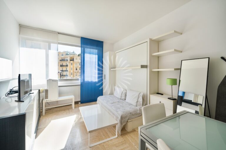 FOR SALE – LA ROUSSE – FURNISHED STUDIO NEAR BEACH..