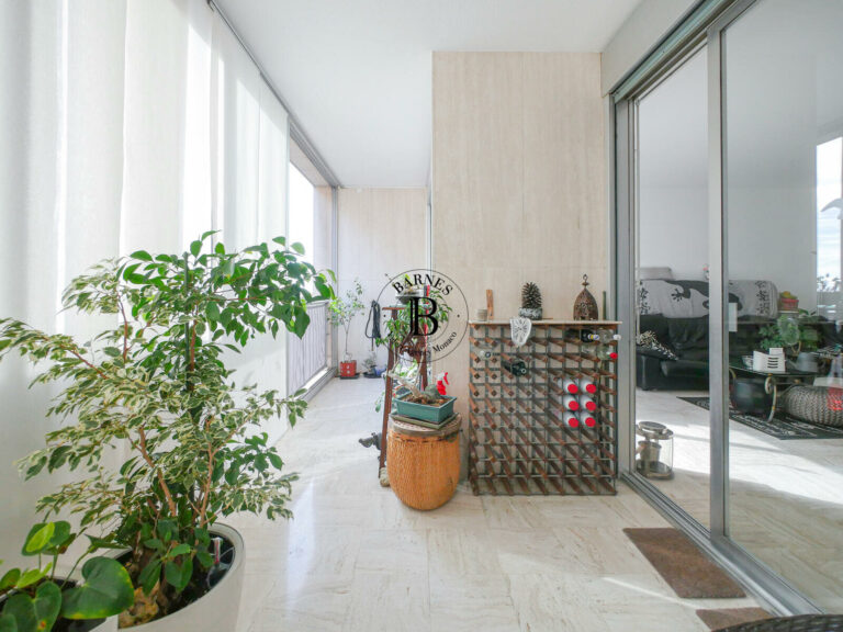 FOR SALE – LA ROUSSE – CROSSING 3/4-ROOM APARTMENT..