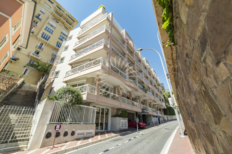 FOR SALE – MONTE-CARLO / NEAR CASINO SQUARE – PARK..