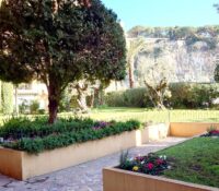 FOR SALE – FONTVIEILLE – OFFICE / COMMERCIAL PREMI..