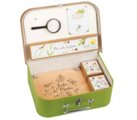 Valise du botaniste by Moulin Roty

Inspire young ..