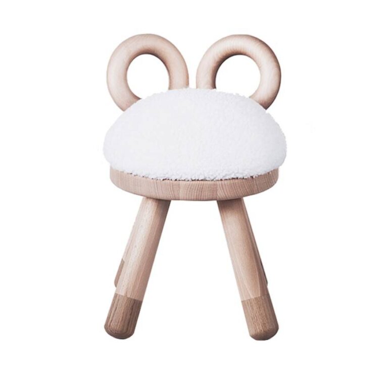 Sheep Chair – Design by Takeshi Sawada

A playful ..