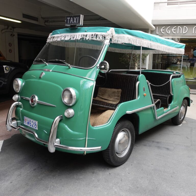 FIAT 600 MULTIPLA GHIA JOLLY (1961) – FOR SALE
Pri..