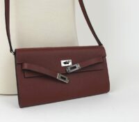 HERMÈS KELLY TO GO BAG IN EVERCOLOR RED H CALFSKIN..