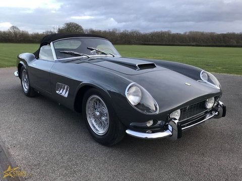 FERRARI CALIFORNIA 250 GT SPIDER V12 128D 508D
Pri..