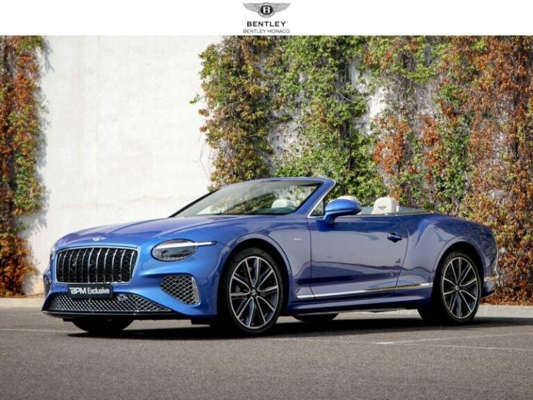 BENTLEY CONTINENTAL GTC AZURE V8 HYBRID 4.0 680CH
..