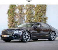 BENTLEY FLYING SPUR AZURE V8 4.0 550HP
Price: €219..
