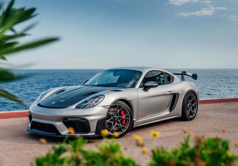 PORSCHE 718 CAYMAN GT4 RS (982)Price: €194,426 (..
