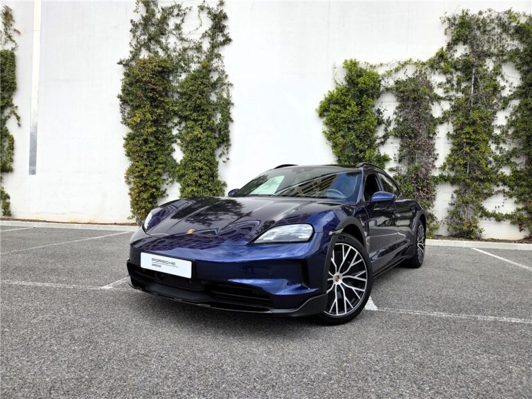 PORSCHE TAYCAN CROSS TURISMO 4S 598 CH
Price: €114..