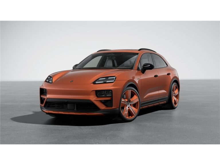 PORSCHE MACAN ÉLECTRIQUE TURBO 639 CH
Price: €138,..