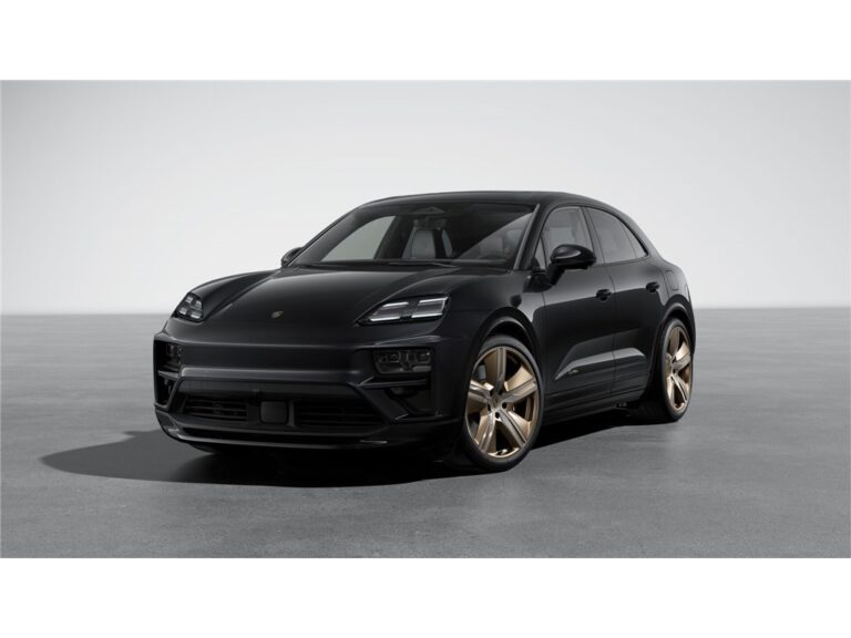 PORSCHE MACAN ÉLECTRIQUE TURBO 639 CH
Price: €138,..