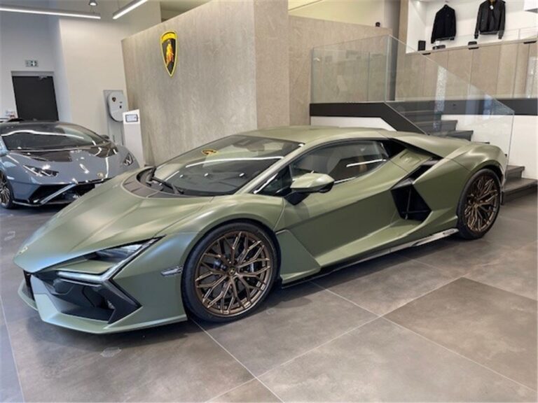 LAMBORGHINI REVUELTO 6.5 V12 1015
Price: €670,000
..