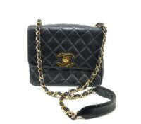 Chanel Vintage Black Leather Handbag – Timeless El..