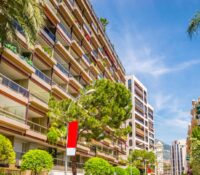 FOR SALE – CARRÉ D’OR – CONTEMPORARY STUDIO WITH P..
