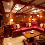 SALOON2_zu8dpf