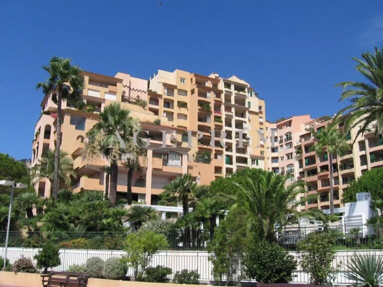 FOR RENT – FONTVIEILLE – SPACIOUS 4-ROOM FACING TH..