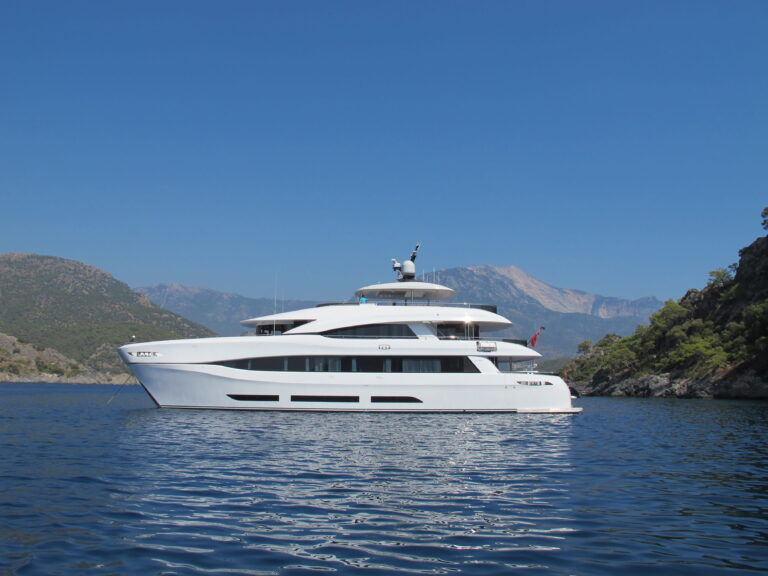 Yacht Charter – M/Y Quaranta
The 34.1m Curvelle ca..