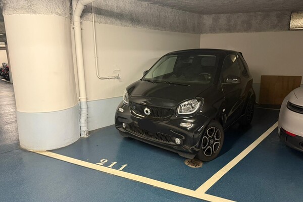 FOR SALE – CARRÉ D’OR – SINGLE PARKING SPACE – MON..