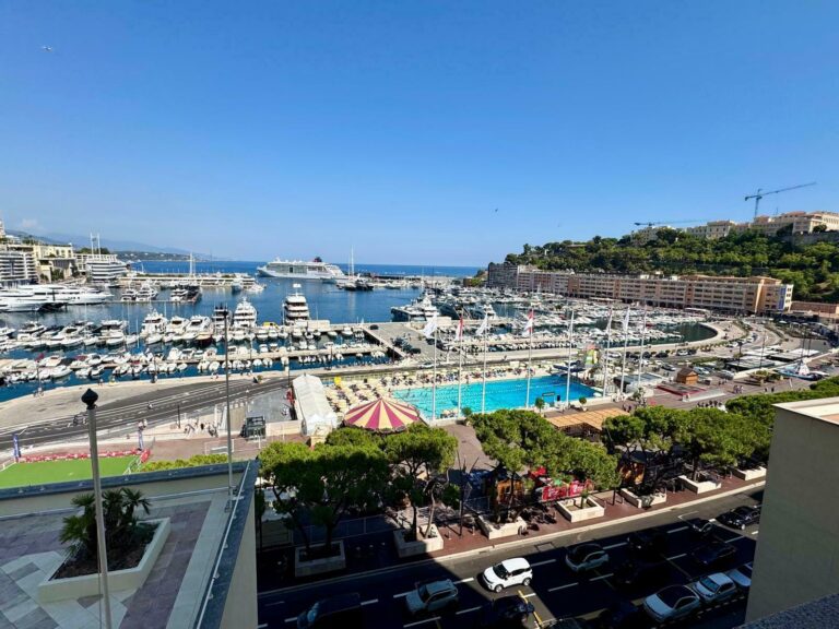 FOR RENT – PORT – 2-BEDROOM APARTMENT WITH SEA AND..