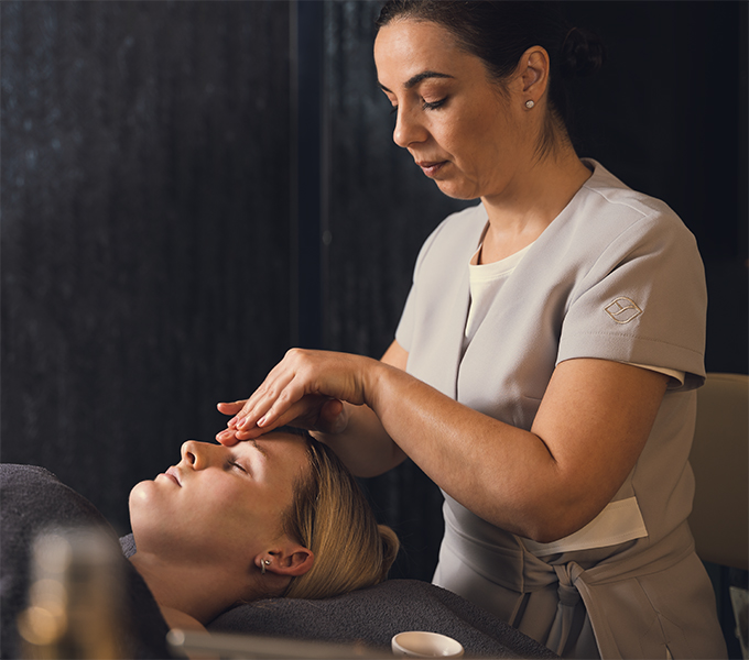 Exclusive Spa Offer – De-Puffing Cryo Facial

Indu..
