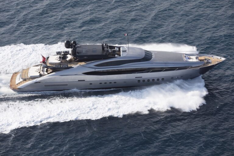 Yacht Charter – M/Y Silver Wave
Builder: Palmer Jo..