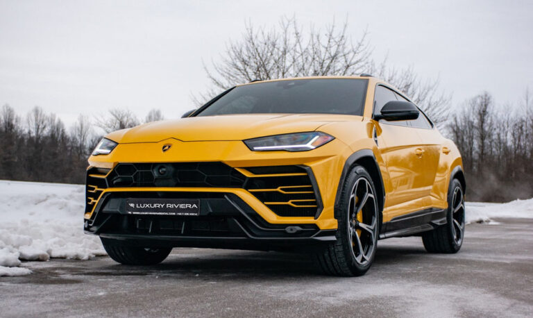 LAMBORGHINI URUS RENTAL