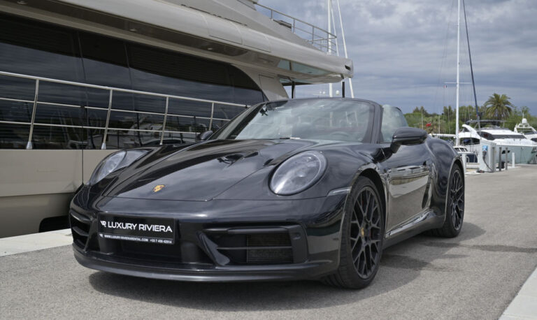 PORSCHE 911 CARRERA 4 GTS RENTAL
Step into a world..