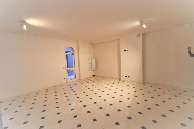 FOR RENT – MONACO-VILLE – WORKSHOP / ADMINISTRATIV..