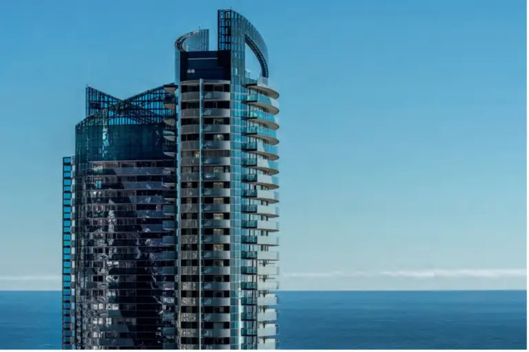 FOR RENT – SAINT ROMAN – 4-BEDROOM APARTMENT WITH PANORAMIC SEA VIEWS