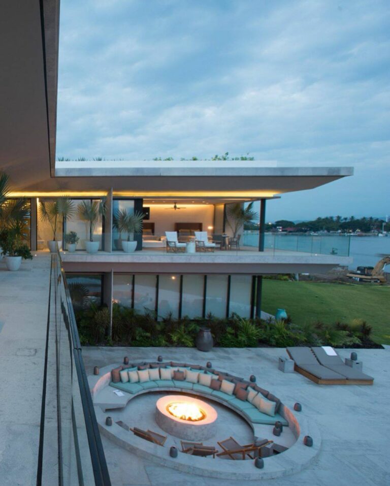 BLUE Architecture – Luxury Villas on the French Ri..