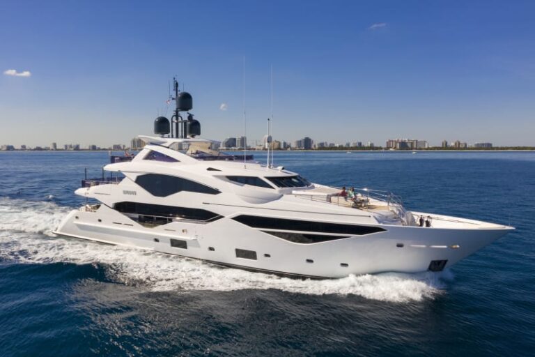 YACHT CHARTER – M/Y SONISHI
Builder: Sunseeker
Len..