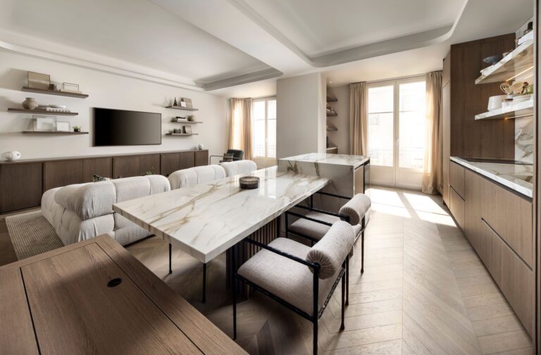 FOR SALE – MONTE-CARLO – FULLY RENOVATED 2-BEDROOM IN PALAIS MIRAMARE