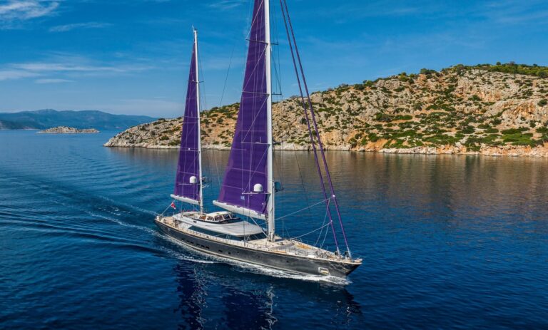 YACHT CHARTER – S/Y BARACUDA VALLETTA
Builder: Per..