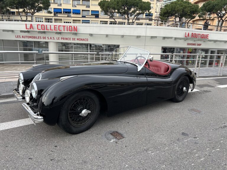 FOR SALE – MONACO – JAGUAR XK 120 (1952)
First reg..