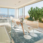 salon-e-tage-rideau-ouvert-1730197318