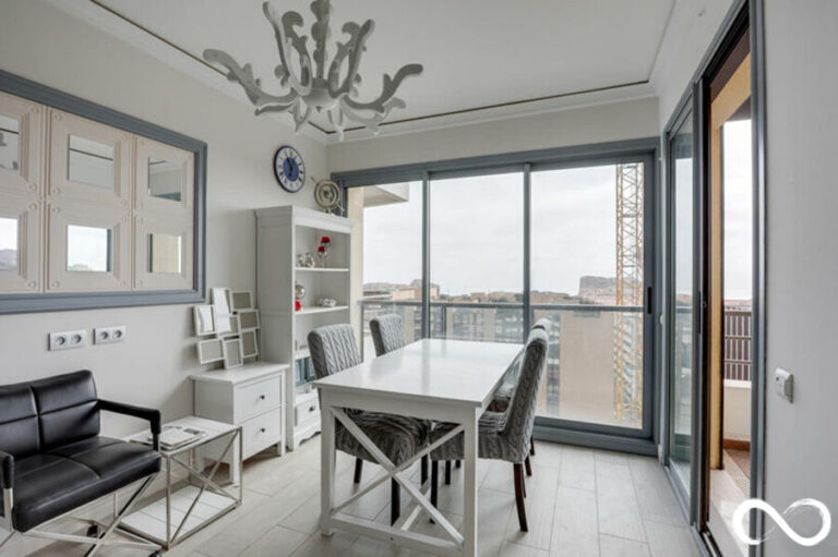FOR RENT – FONTVIEILLE – 2-BEDROOM WITH SEA VIEW TERRACE