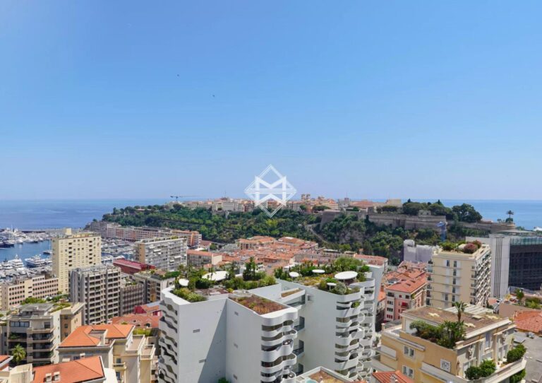 FOR SALE – MONEGHETTI – BEVERLY PALACE RESIDENCE
P..