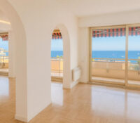FOR RENT – LA ROUSSE – 4/5-ROOM APARTMENT WITH SEA..