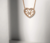 Cœur – Rose Gold Necklace

Price: €3,800 (incl. ta..