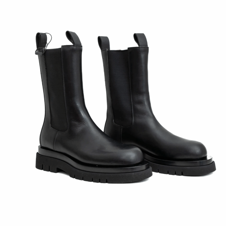 Bottega Veneta Black Leather Boots

Price: €850
De..