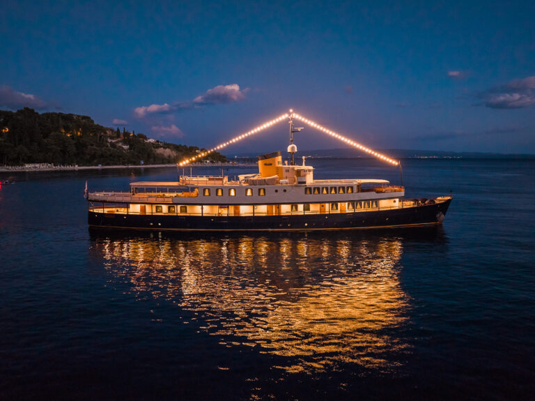 Luxury Classic Yacht SEAGULL II – LAST MINUTE 2025