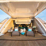 W165-beach-club1_vetjzi