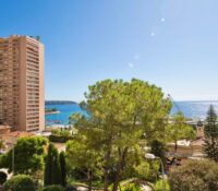 FOR SALE – MONTE-CARLO – RENOVATED MAID’S ROOM WIT..