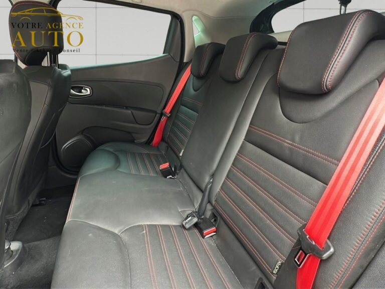 FOR SALE – RENAULT CLIO IV R.S.18 1.6 220 EDC TROP..