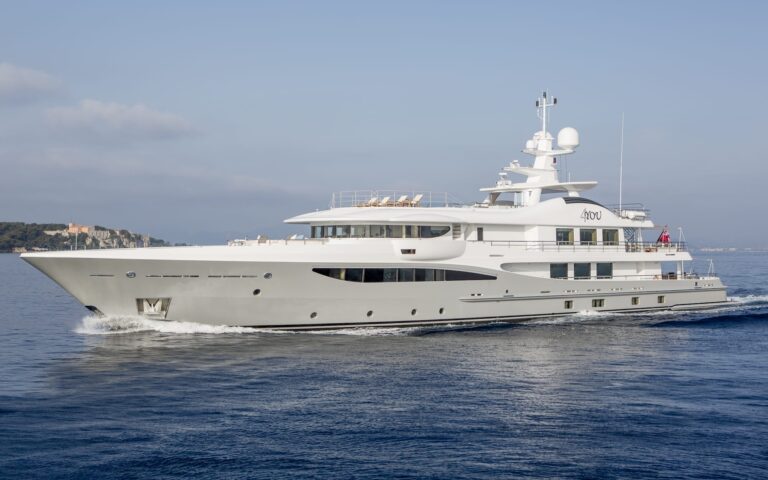 Yacht Charter – M/Y REVELRYBuilder: AmelsLength:..